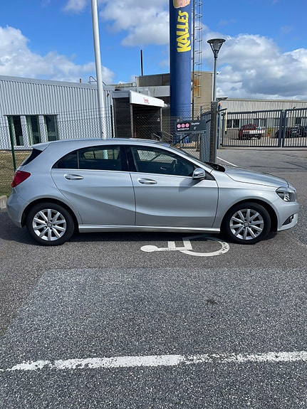 Mercedes-Benz A180 5 of 6