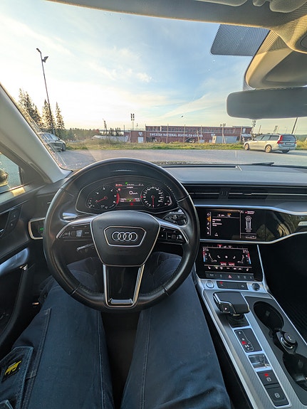 Audi A6 4 of 11