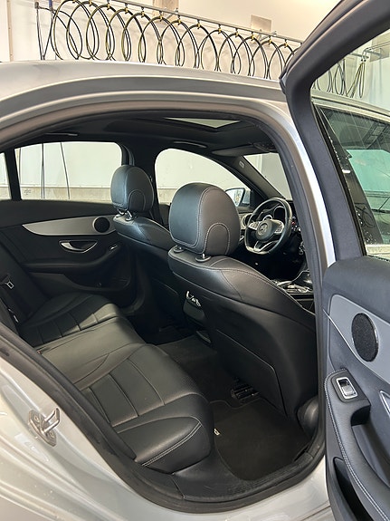 Mercedes-Benz C220 d 7 of 9