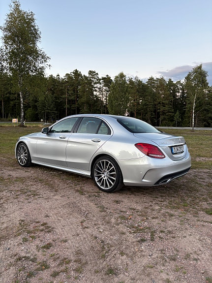 Mercedes-Benz C220 d 3 of 9