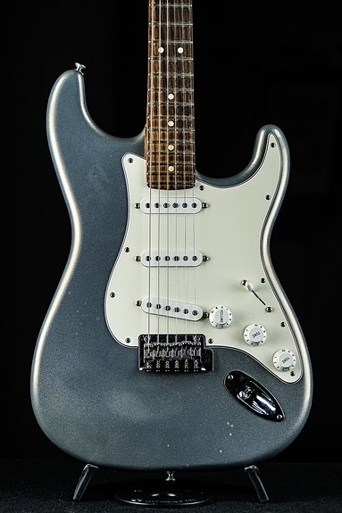 2020 Fender Player Stratocaster silver