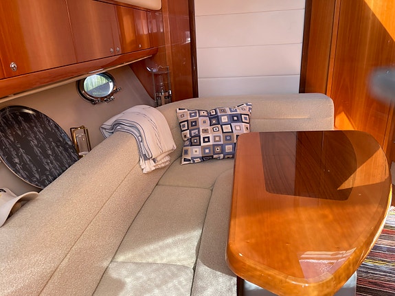Windy Grand Mistral 37 HT 7 of 17