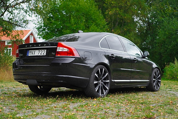 Volvo S80 4 of 8