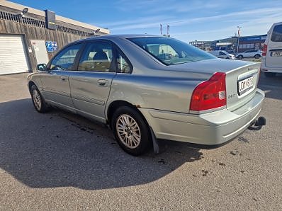 Volvo S80 2 of 10