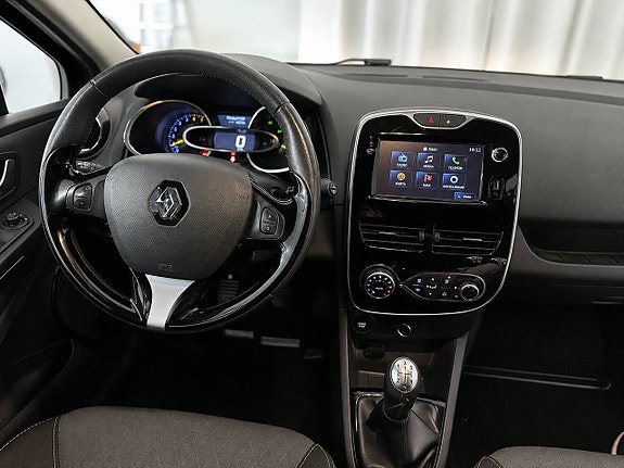Renault Clio 13 of 17