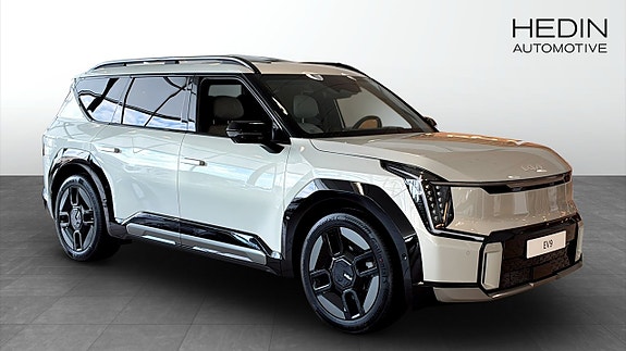 Kia EV9 3 of 12