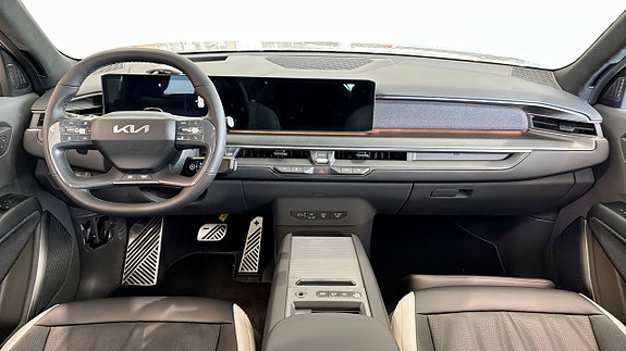 Kia EV9 7 of 12