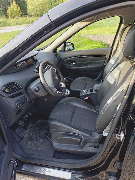 Renault Grand Scenic III 4 of 8