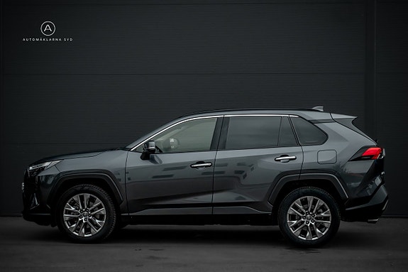 Toyota RAV4 21 of 25