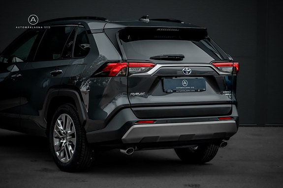 Toyota RAV4 24 of 25