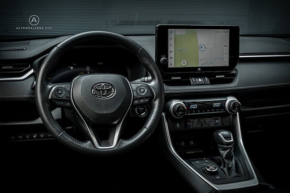 Toyota RAV4 7 of 25