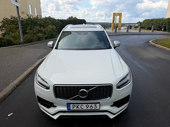 Volvo XC90 3 of 15