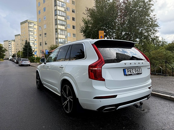 Volvo XC90 8 of 15