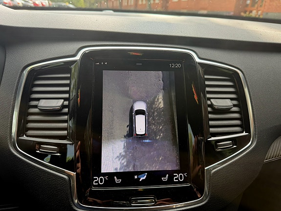 Volvo XC90 12 of 15