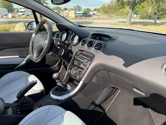 Peugeot 308 9 of 12