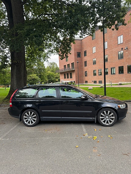 Volvo V50 7 of 9