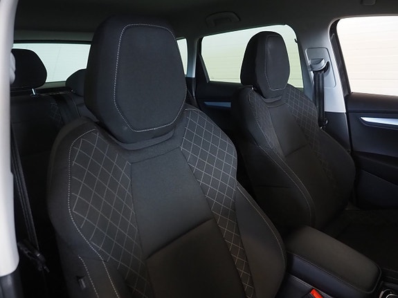 Skoda Karoq 12 of 24