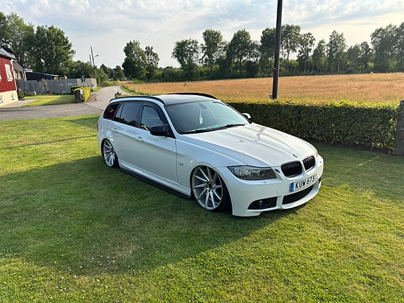 BMW 318d 3 of 8