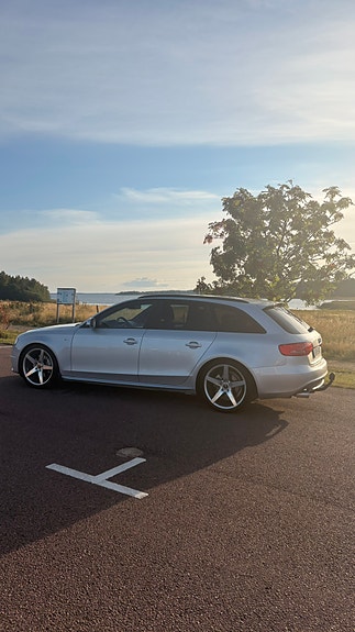 Audi A4 4 of 6