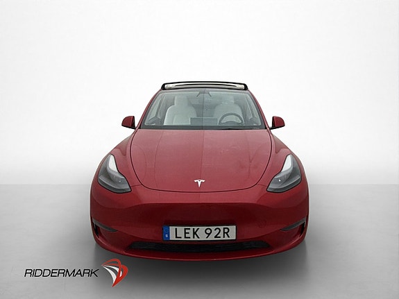 Tesla Model Y 3 of 29