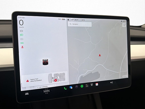 Tesla Model Y 20 of 29