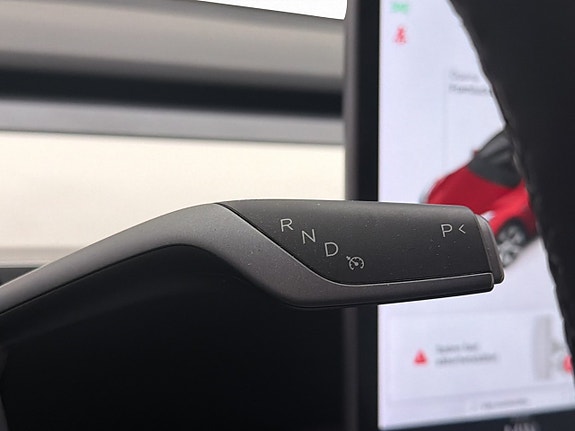 Tesla Model Y 29 of 29