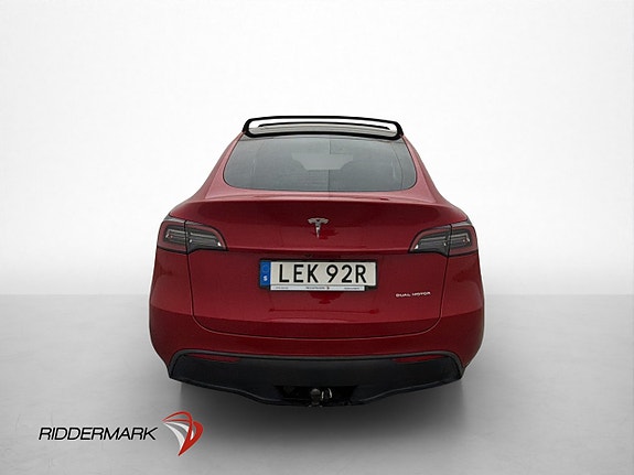 Tesla Model Y 8 of 29