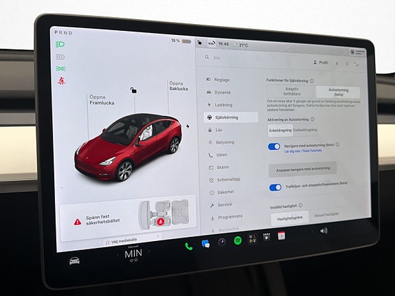 Tesla Model Y 23 of 29
