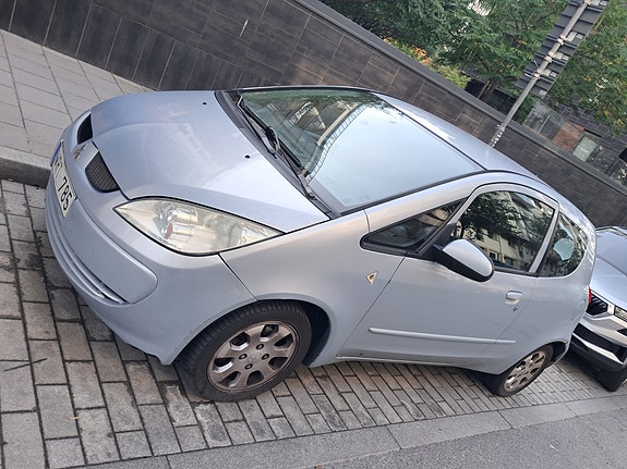 Mitsubishi Colt 2 of 12