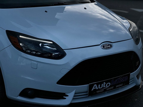 Ford Focus 5 of 27