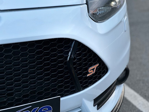 Ford Focus 6 of 27