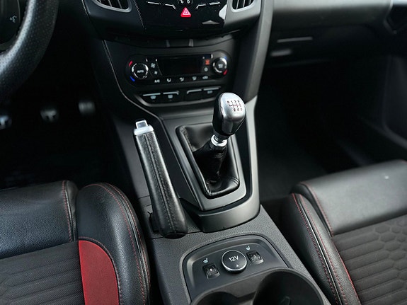Ford Focus 23 of 27