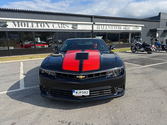 Chevrolet Camaro 2 of 17