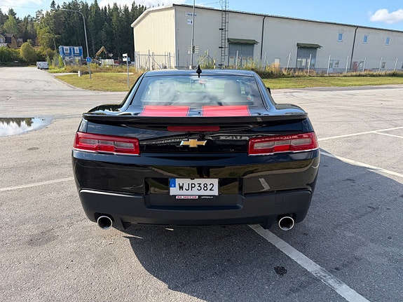 Chevrolet Camaro 6 of 17