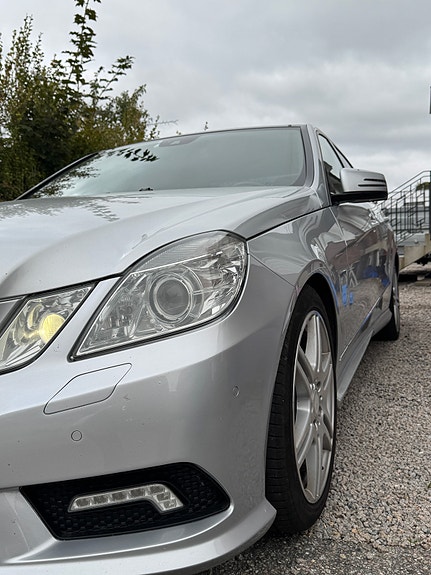Mercedes-Benz E350 8 of 28