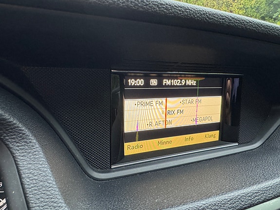 Mercedes-Benz E350 23 of 28