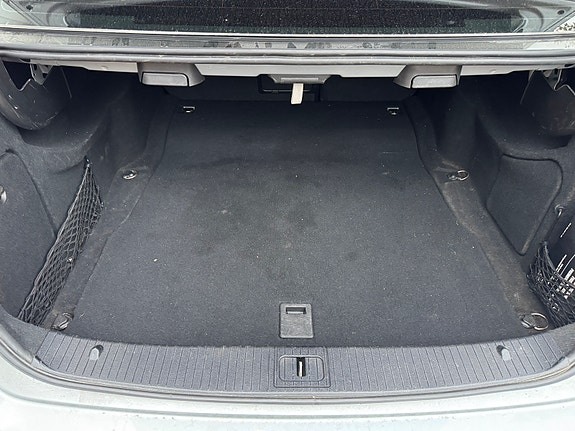 Mercedes-Benz E350 16 of 28