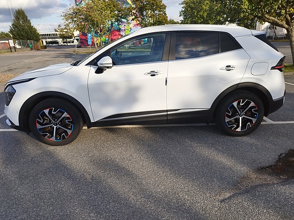 Kia Sportage 2 of 11