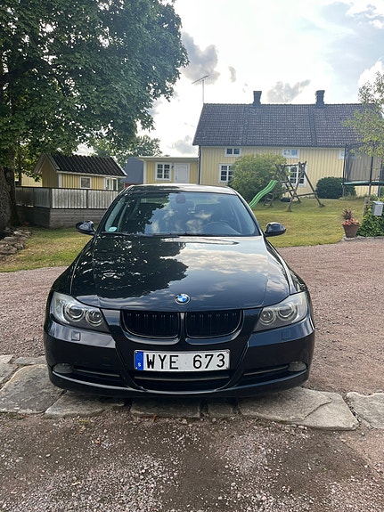 BMW 325i 3 of 17