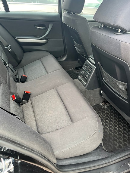BMW 325i 8 of 17
