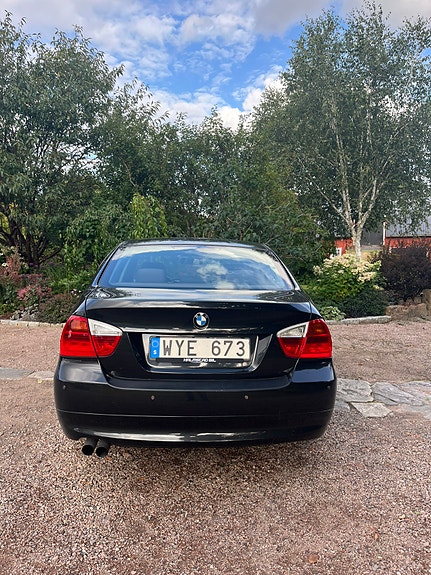 BMW 325i 4 of 17