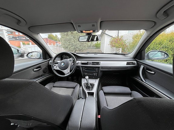 BMW 325i 5 of 17