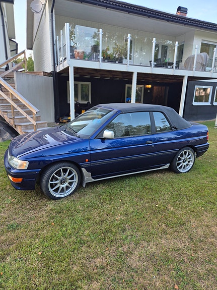 Ford Escort 3 of 5