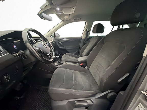 Volkswagen Tiguan 12 of 28