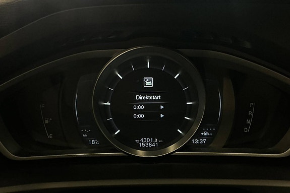 Volvo V40 11 of 16