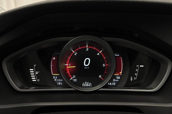 Volvo V40 10 of 16