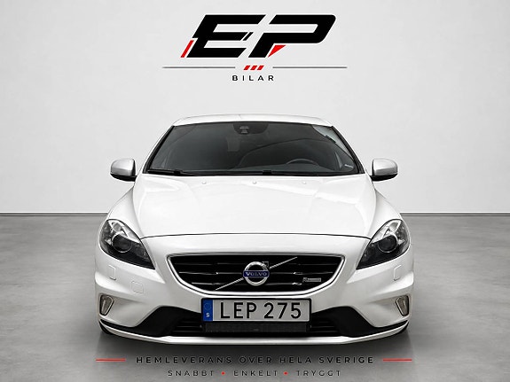 Volvo V40 2 of 16