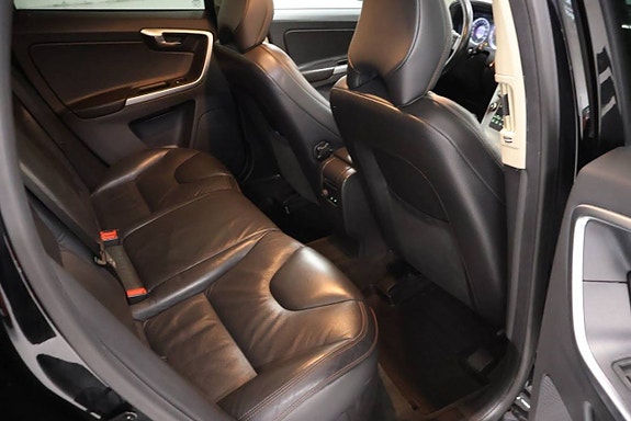 Volvo XC60 5 of 6