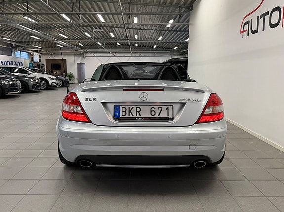 Mercedes-Benz SLK350 10 of 22