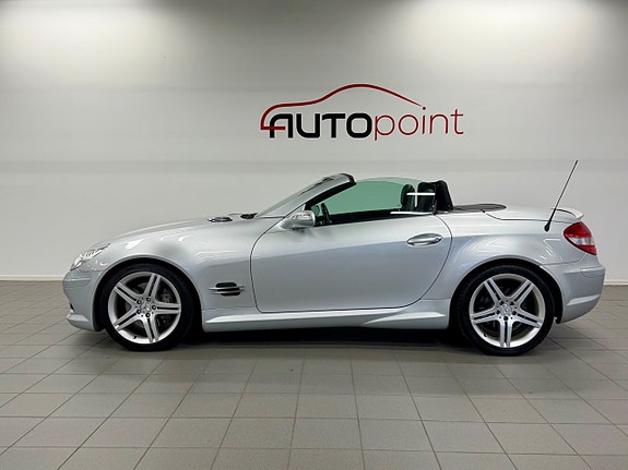 Mercedes-Benz SLK350 4 of 22